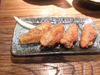 華府<br />
壹号の手羽先