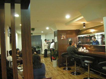 浪花の店内