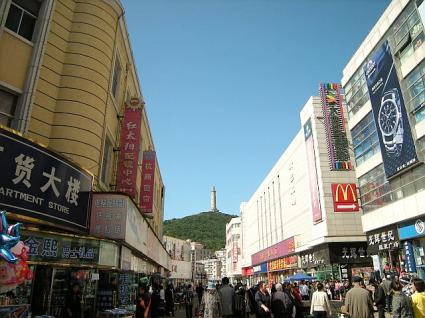 バスセンター近くの中心広場（旧市街）