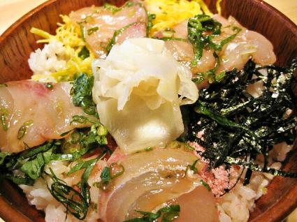 刺身丼(刺身饭)