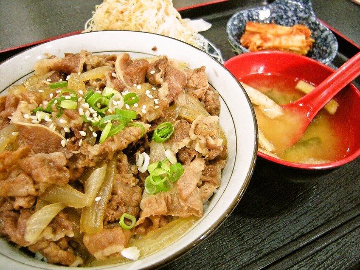 牛丼定食（牛肉饭套餐）