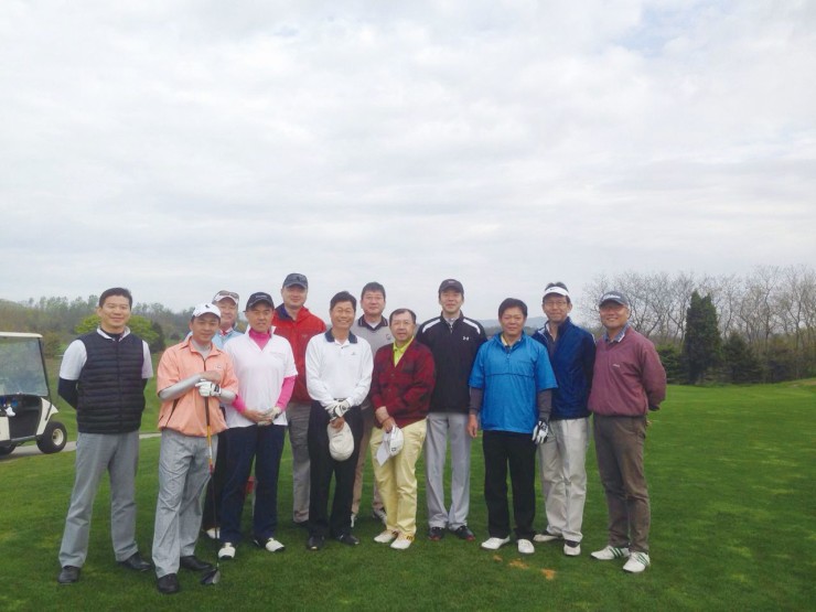 初の懇親ゴルフ会に参加した日本と台湾の企業関係者
